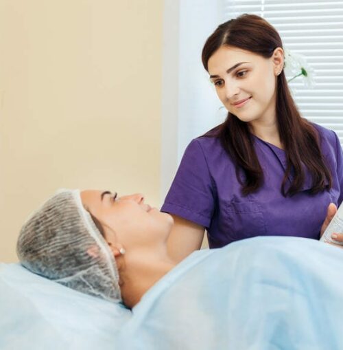 Corneotherapist advising client Corneotherapist advising client