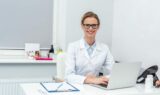corneotherapist on computer